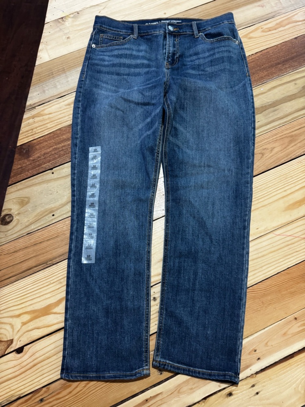 Old Navy Straight-Leg Jeans in Dark Blue Wash